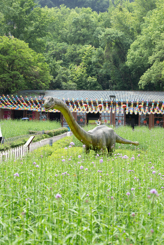 Crafting Prehistoric Landscapes: A Guide to Creating Dinosaur-themed Miniature Gardens